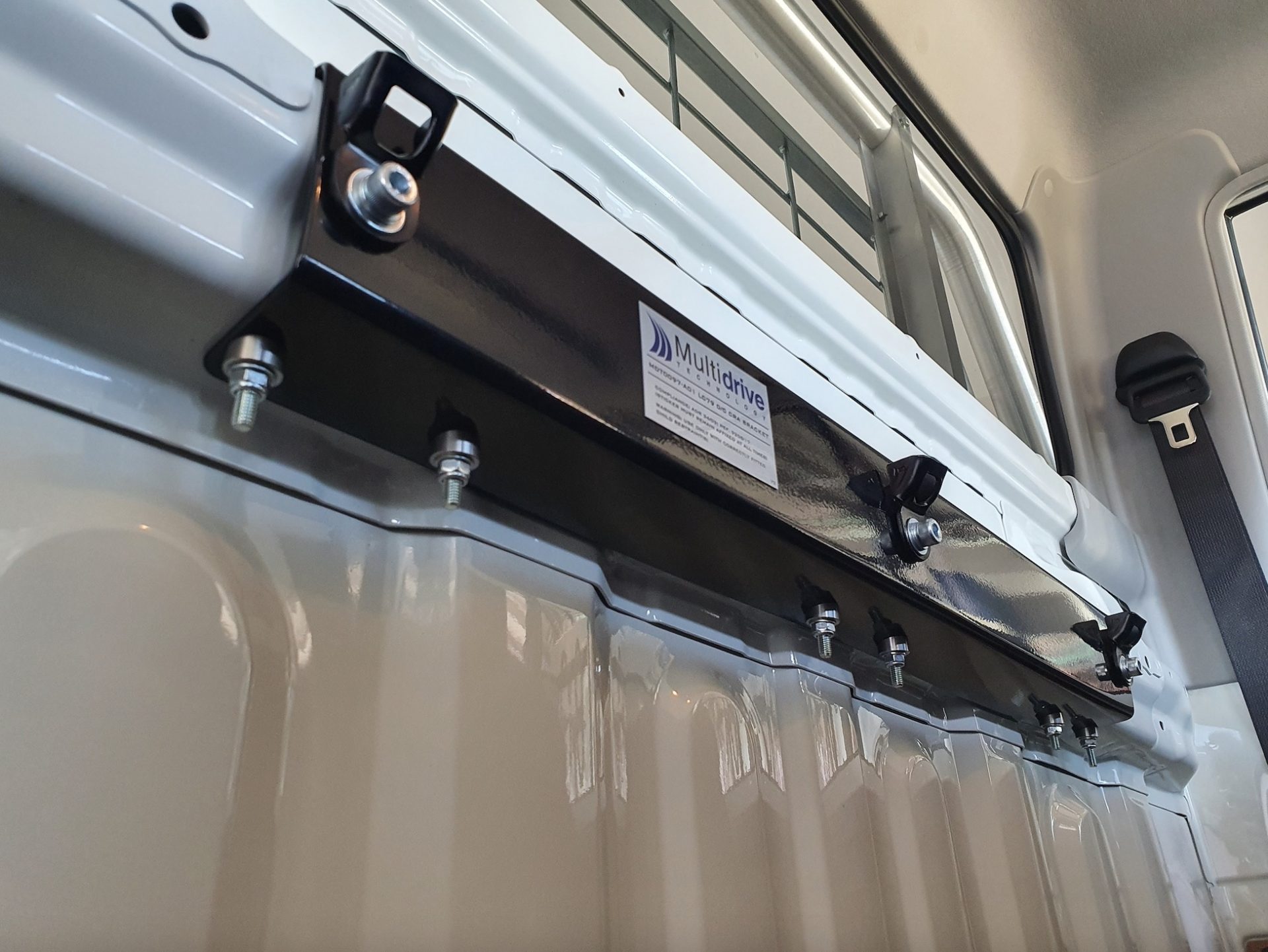 multidrive-lc79-child-seat-anchor-2-1920x1442