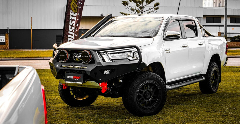 Toro_bar_Hilux_N80__14451